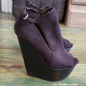 Bakers wedge platform sandal size 7